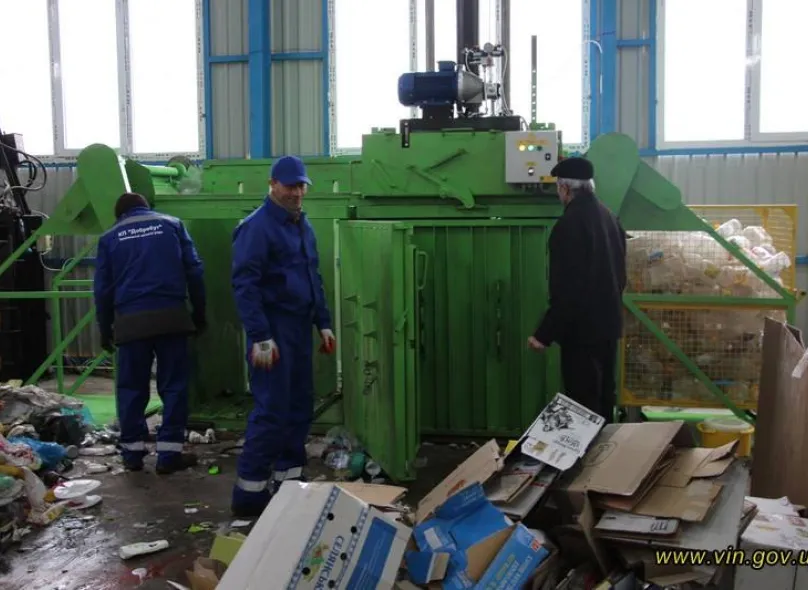 Employees of Bar Machine Building Plant PJSC have completed the installation of equipment for the waste sorting complex of the Illinets Territorial Community — Photo 7