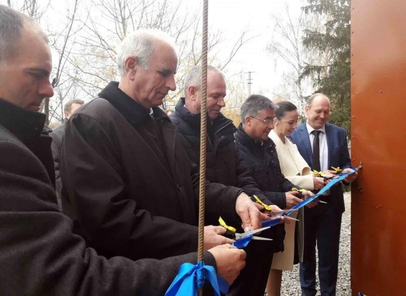 Працівниками ПРАТ «Барський машинобудівний завод» проведено роботи по виведенню з підвальних приміщень котелень ЗОШ Бершадського району