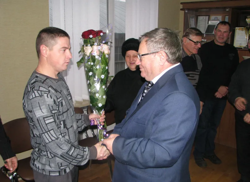 Поздравление с юбилеем - 70 лет председателю правления ЧАО "Барский машзавод" от коллектива — Фото 2